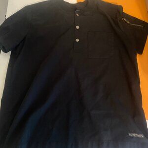 Men’s Uniform Advantage Black Scrub Shirt (Short Sleeve Front Pocket) Size M